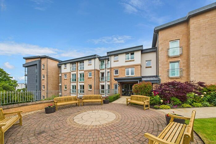 2 Bedroom Flat For Sale In Lauder Court, Hamilton, ML3