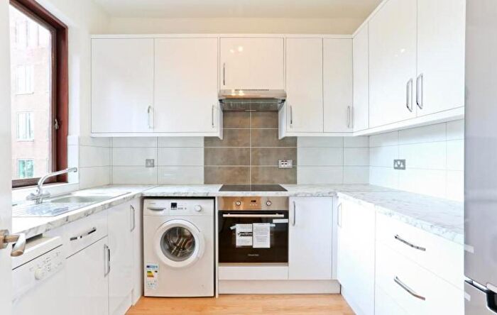 2 Bedroom Flat To Rent In Allsop Place, Marylebone, London, NW1