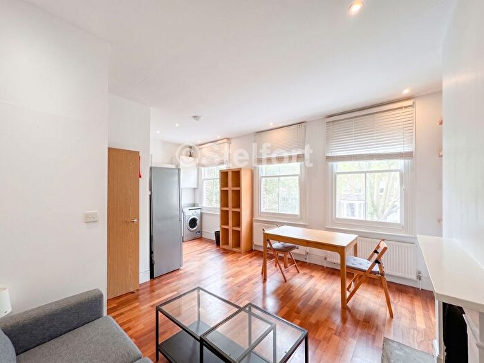 2 Bedroom Flat To Rent In Hartham Road, London, N7
