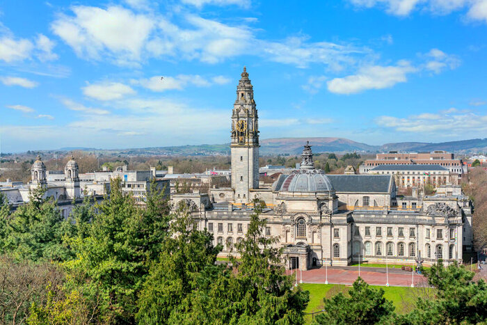 2 Bedroom Apartment To Rent In Park View, Cardiff City Centre, CF10