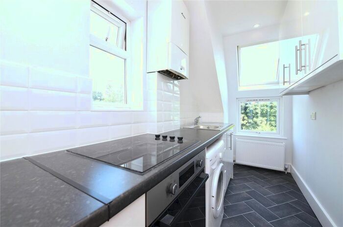 1 Bedroom Flat To Rent In Whitchurch Lane, Edgware, HA8