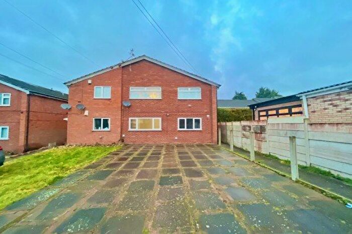 2 Bedroom Flat To Rent In Lock Drive, Birmingham, B33