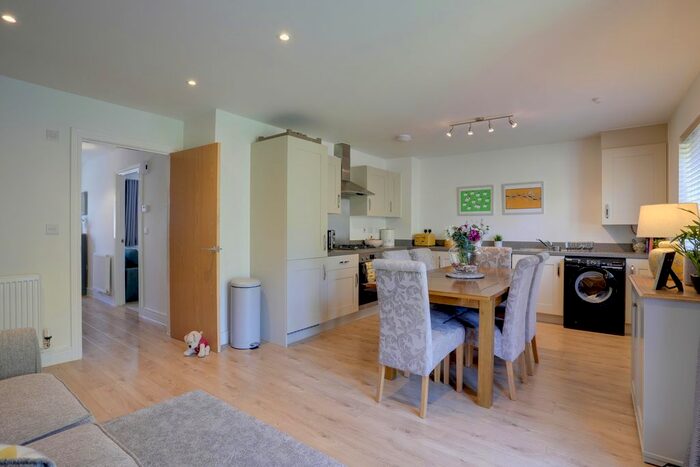 4 Bedroom Detached House For Sale In Horseshoe Drive, Newton Abbot, TQ12