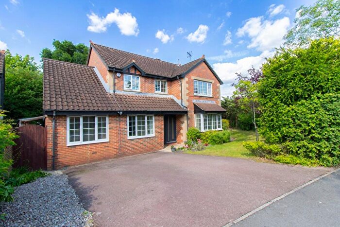 4 Bedroom Detached House To Rent In Hanover Drive, Fleet, GU51