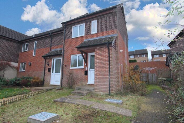 1 Bedroom End Of Terrace House To Rent In Conifer Rise, Banbury, Oxon, OX16