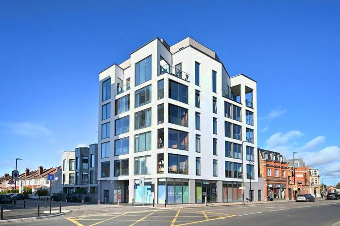 1 Bedroom Flat For Sale In Madison Heights, Wimbledon, London, SW19