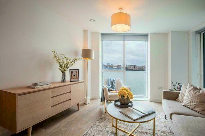 1 Bedroom Apartment To Rent In Vantage Tower, Centenary Plaza, SO19