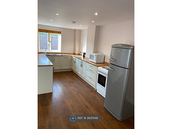 1 Bedroom Detached House To Rent In School Lane, Littlewick Green, SL6