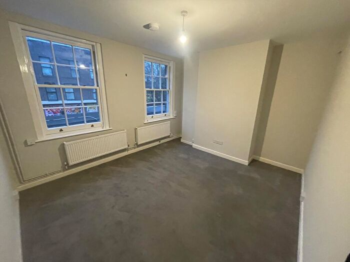 1 Bedroom Flat To Rent In Royley House, Old Street, London, Greater London, EC1V