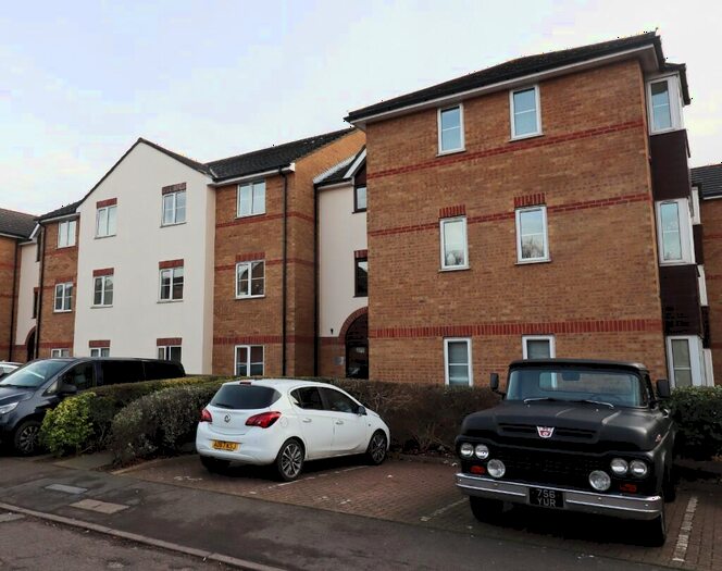 2 Bedroom Apartment To Rent In Higham Station Avenue, London, E4