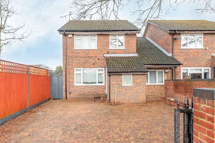 4 Bedroom Detached House For Sale In Ladygate Lane, Ruislip, HA4