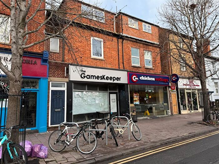 2 Bedroom Flat To Rent In Cowley Road, Oxford, OX4