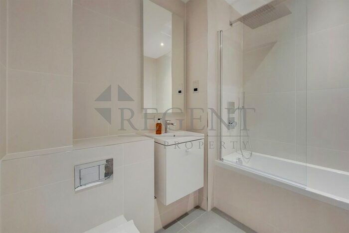 2 Bedroom Flat To Rent In Boulevard Apartments, Ufford Street, SE1