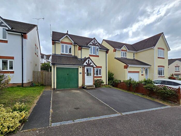 3 Bedroom Detached House For Sale In Lane Field Road, Bideford, EX39