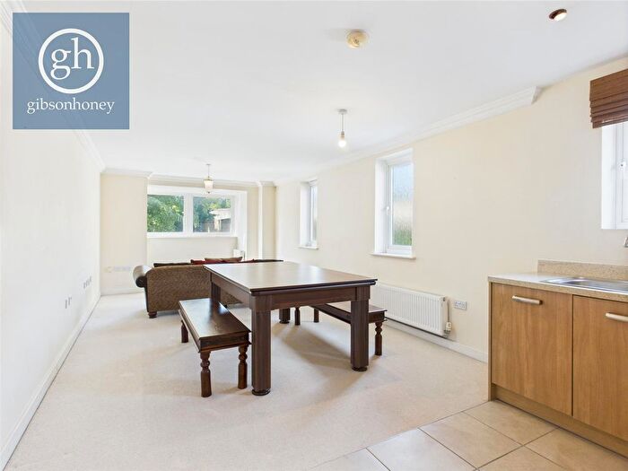 1 Bedroom Flat To Rent In Hercies Road, Hercies Road, Uxbridge, UB10