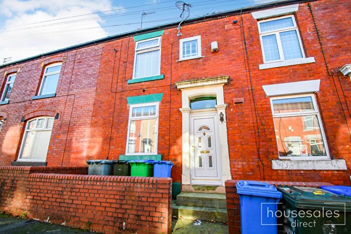 3 Bedroom Terraced House For Sale In Molyneux Street, Rochdale, OL12