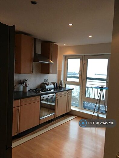 2 Bedroom Flat To Rent In Lower Granton Road, Edinburgh, EH5