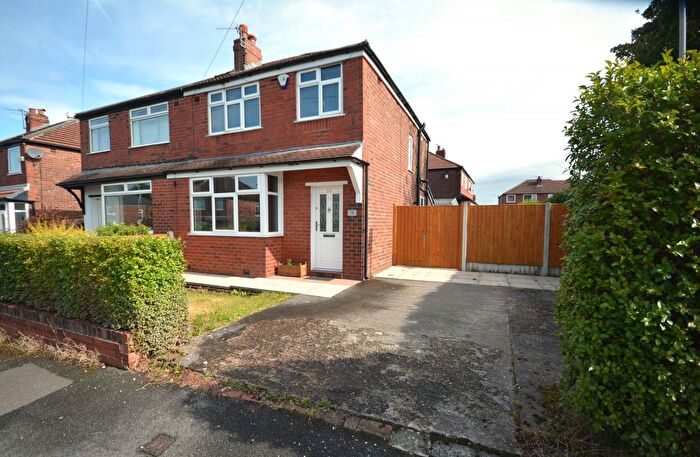 3 Bedroom Semi-Detached House To Rent In Ridge Crescent, Whitefield, M45