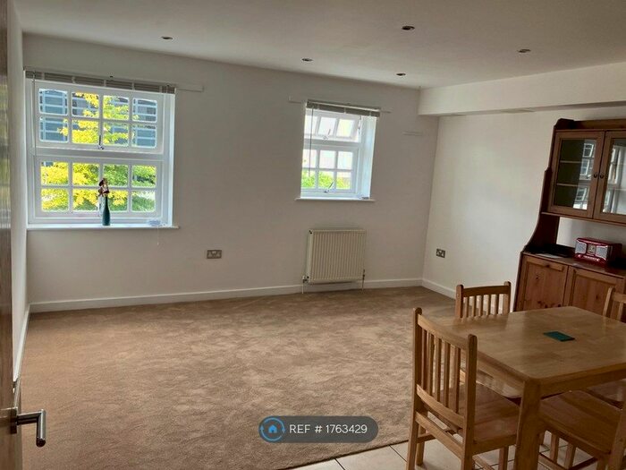 1 Bedroom Flat To Rent In Bellmaker Court, London, E3