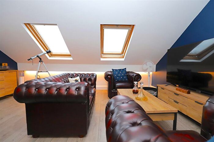 1 Bedroom Flat For Sale In Neilston Rise, Bolton, BL1