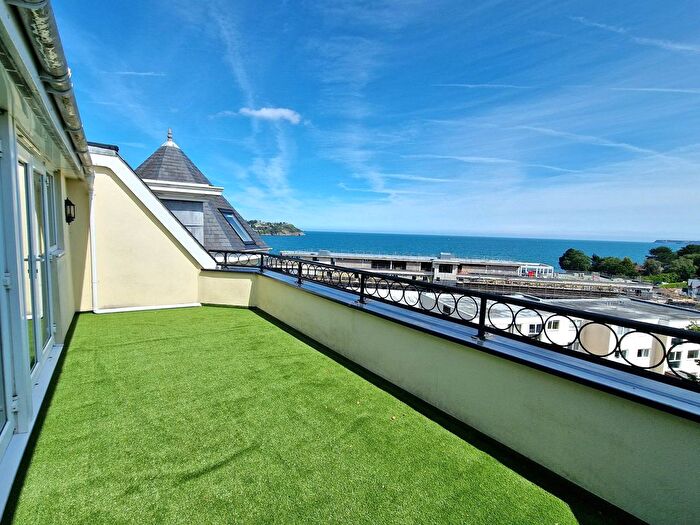 3 Bedroom Flat To Rent In Livermead Hill, Torquay, TQ2