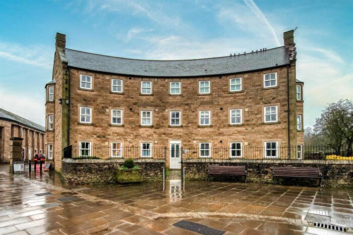 2 Bedroom Apartment For Sale In Riverside Crescent, Bakewell, DE45