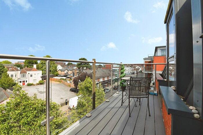 2 Bedroom Flat For Sale In Rainsford Road, Chelmsford, CM1