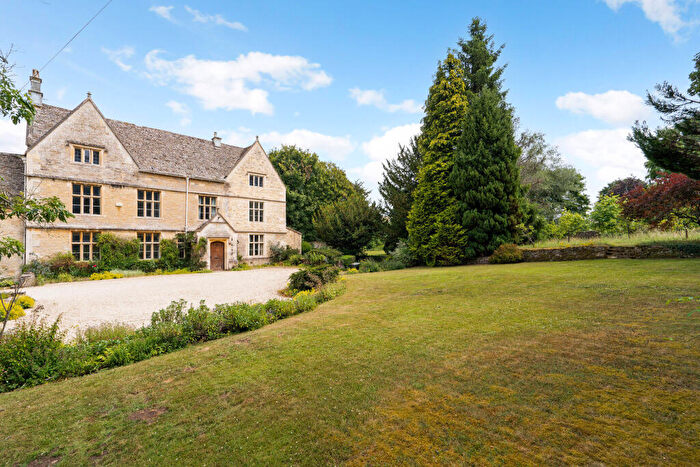 7 Bedroom Semi-Detached House For Sale In Sevenhampton, Cheltenham, GL54