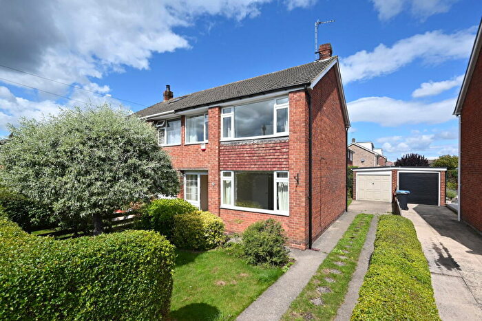3 Bedroom Semi Detached House To Rent In Whitcliffe Drive, Ripon, HG4