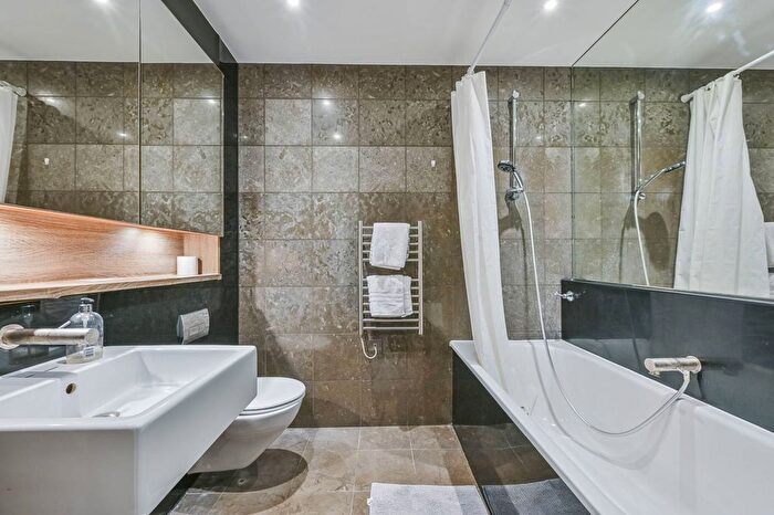 2 Bedroom Flat To Rent In Abbey Road, St John's Wood, London, NW8