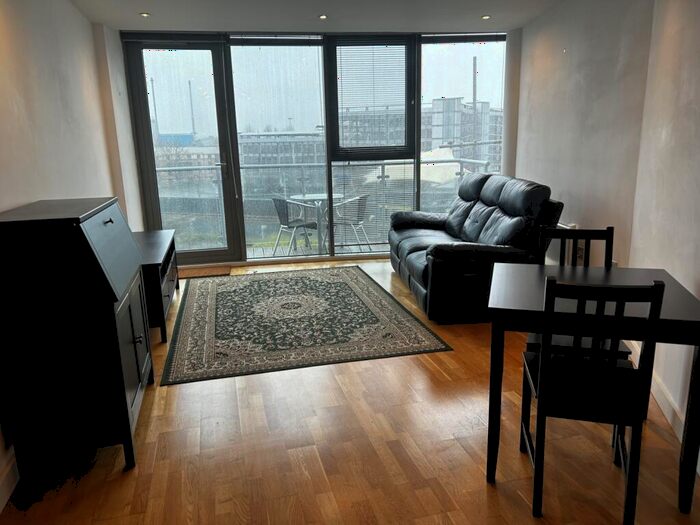 2 Bedroom Apartment To Rent In Roberts Wharf, East Street, Leeds, LS9