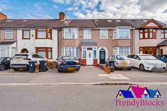 3 Bedroom Terraced House To Rent In Hickman Road, Chadwell Heath, Romford, Redbridge, RM6