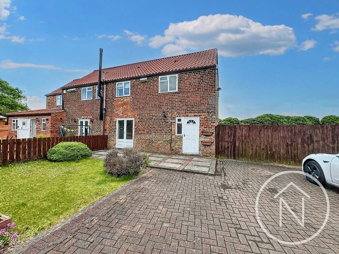 3 Bedroom Semi-Detached House For Sale In Earls Cottages, Cowpen Bewley, Billingham, TS23