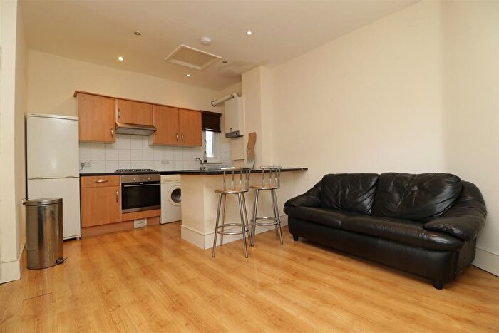 2 Bedroom Flat To Rent In Mount Road, Hendon, London, NW4