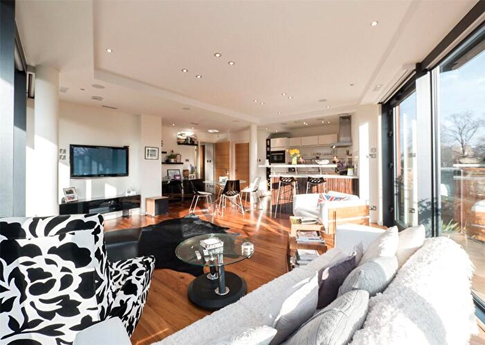 1 Bedroom Flat To Rent In Ravelston Terrace, Edinburgh, EH4