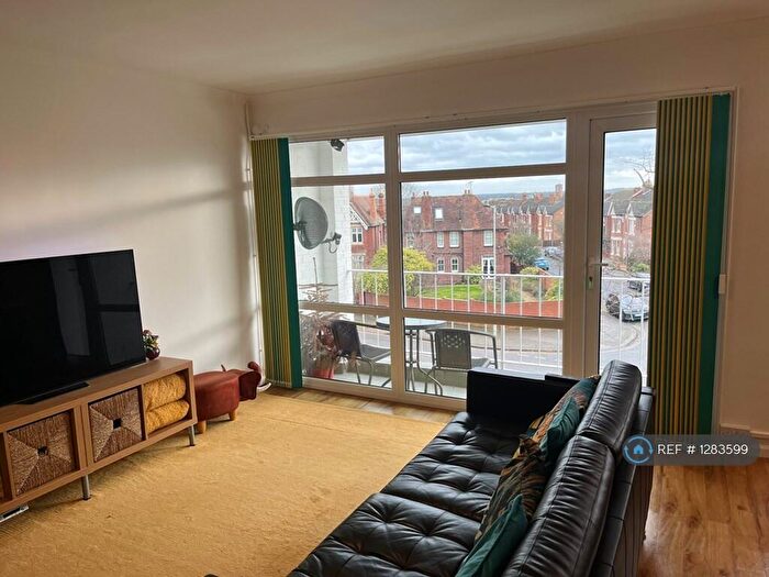 2 Bedroom Flat To Rent In Pemberley Avenue, Bedford, MK40