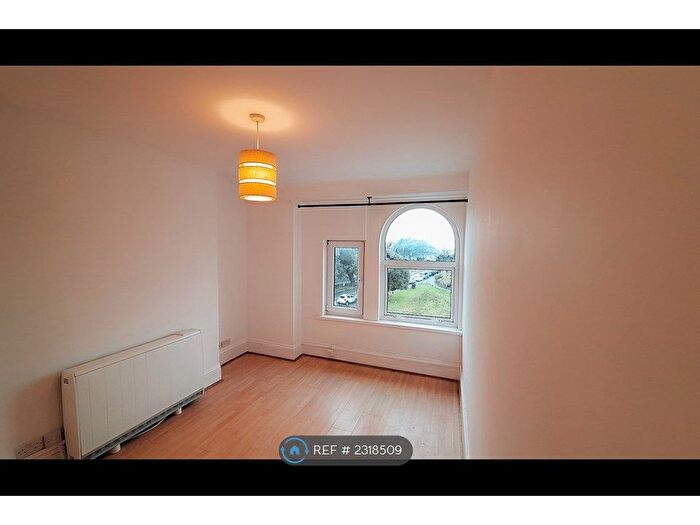 1 Bedroom Flat To Rent In South Terrace, Littlehampton, BN17