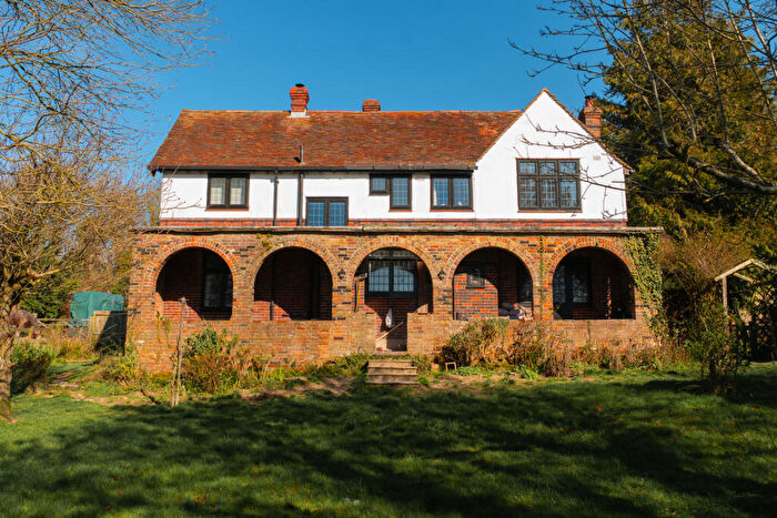 4 Bedroom Detached House For Sale In Black Robin Lane Kingston, CT4