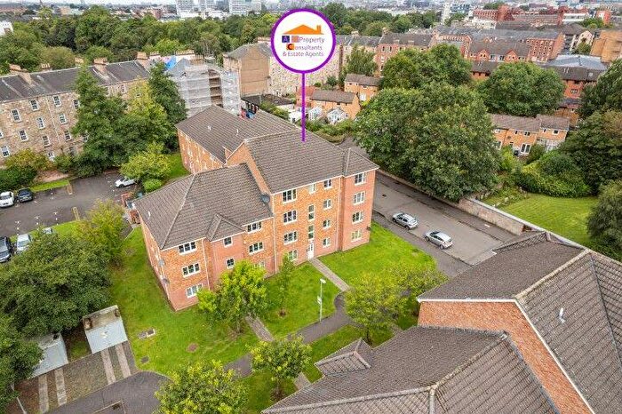 2 Bedroom Flat For Sale In Tullis Gardens, Glasgow, G40