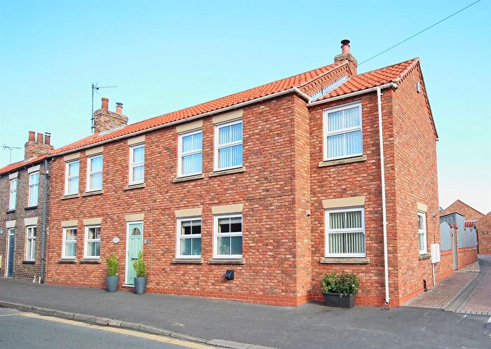 4 Bedroom Semi Detached House For Sale In Main Street, Brandesburton, YO25