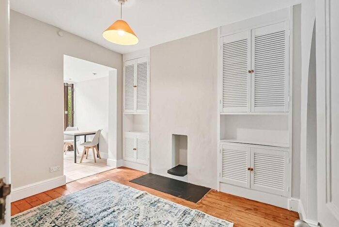2 Bedroom End Of Terrace House For Sale In Meadow Road, Wimbledon, SW19