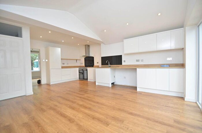 3 Bedroom Semi-Detached House To Rent In Beeching Road, Norwich, NR1