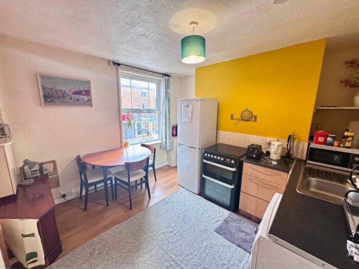 1 Bedroom Flat To Rent In Alfreton Road, Nottingham, NG7