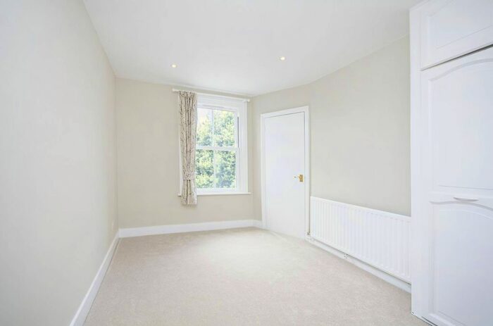 1 Bedroom Flat To Rent In Bravington Road, Maida Vale, London, W9