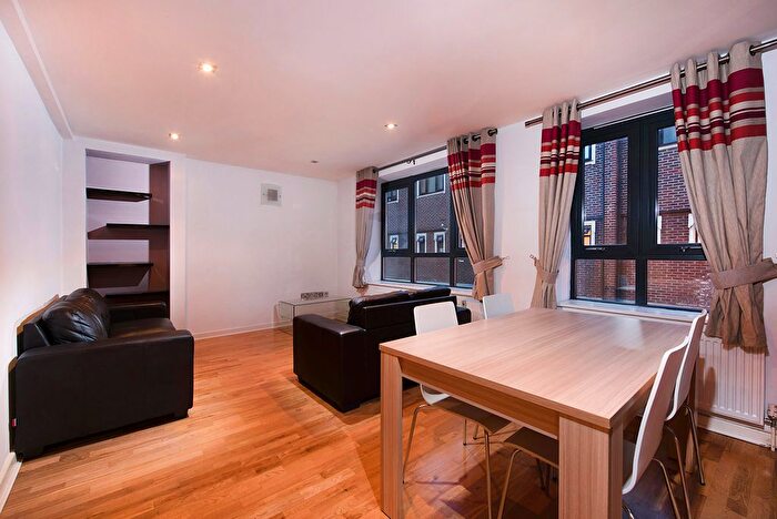 3 Bedroom Flat To Rent In Umberston Street, London, E1