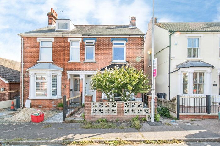 3 Bedroom Semi Detached House For Sale In Elmhurst Road, Harwich, CO12