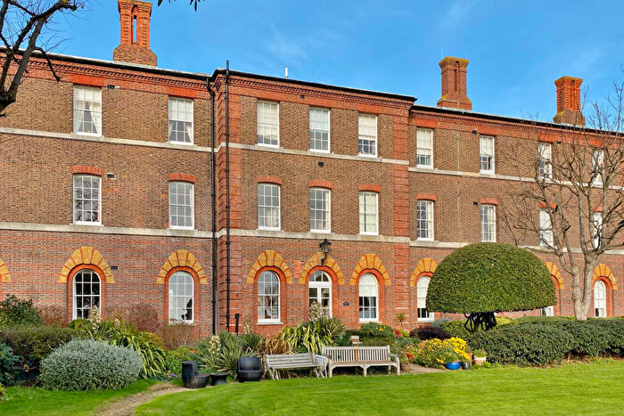 3 Bedroom Apartment For Sale In Gunners Row, Southsea, PO4