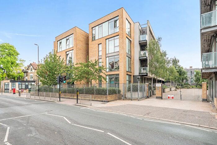 2 Bedroom Flat For Sale In Union Park, London, SE10