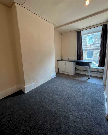 Studio To Rent In Lord Street, Halifax, HX1