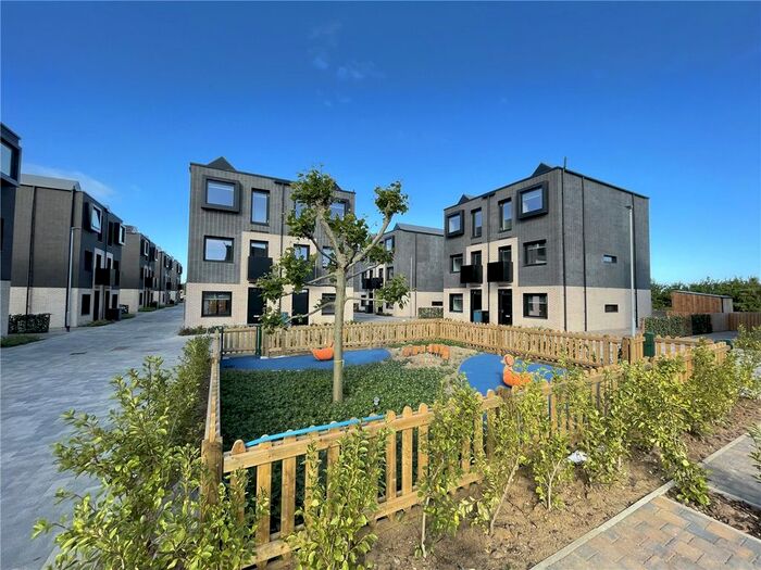 4 Bedroom Semi-Detached House To Rent In Lockhart Way, Northstowe, Cambridge, CB24